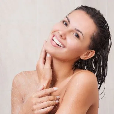 8 chybiček, které při mytí vlasů možná děláte i vy